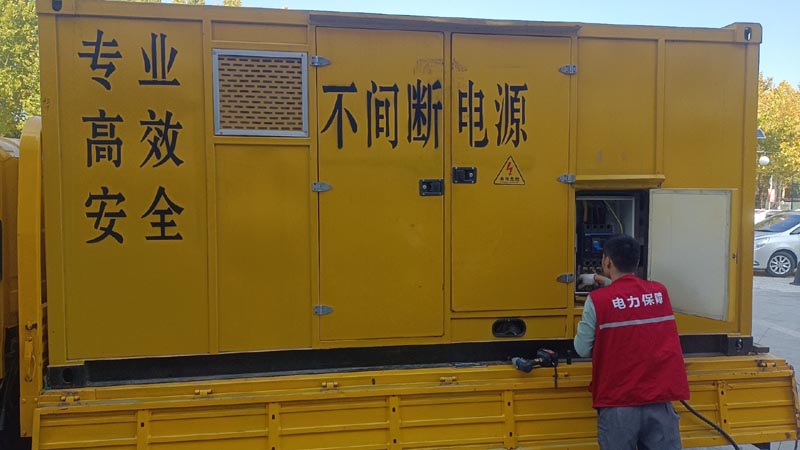 任丘柴油发电机组和UPS电源配合使用时，如何避免切换过程中的电力中断？